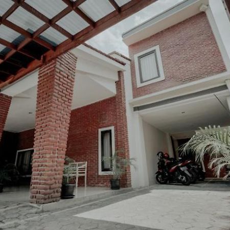 D'Paragon Cerry Kejayan Exterior foto